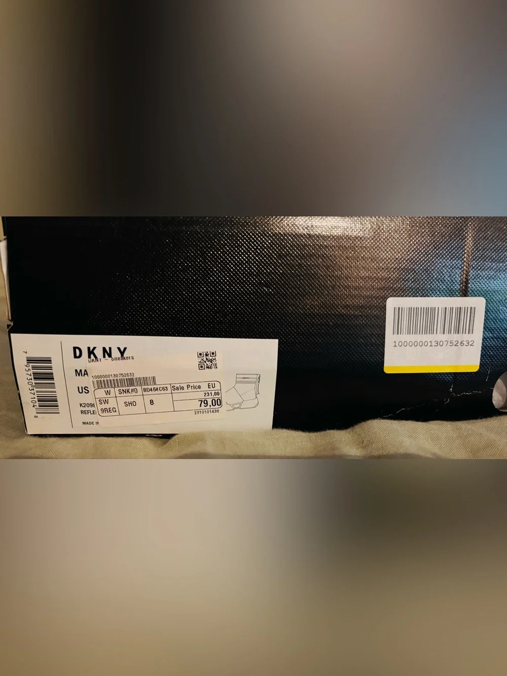 NWT DKNY K209 Reflective Knit Sock Sneakers Women’s Size 8 Slip-On with Box